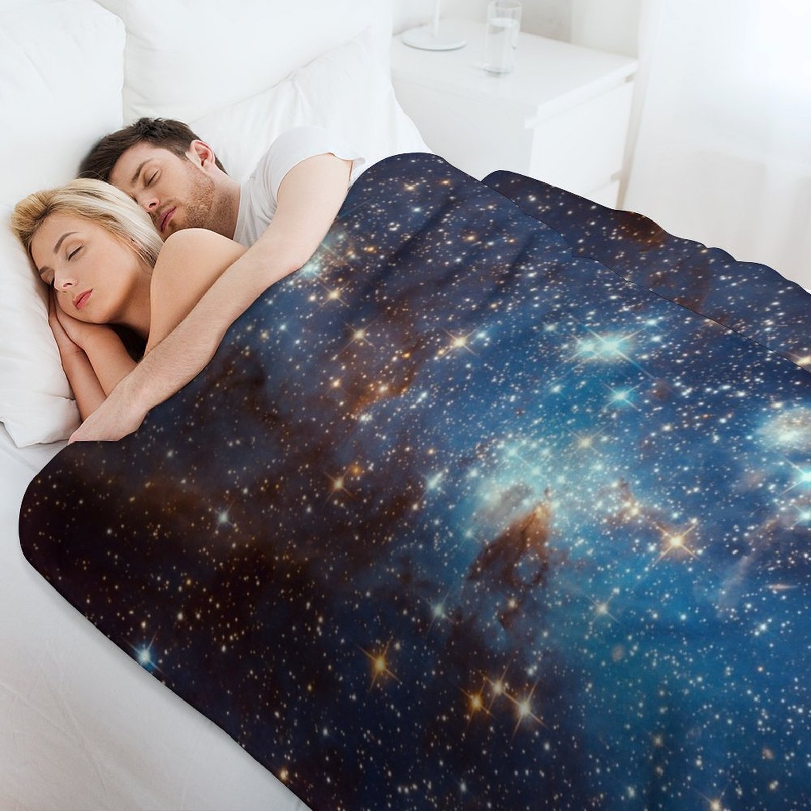 Плед с изображением голубых зв – обзор и цена Space Blanket Heavy